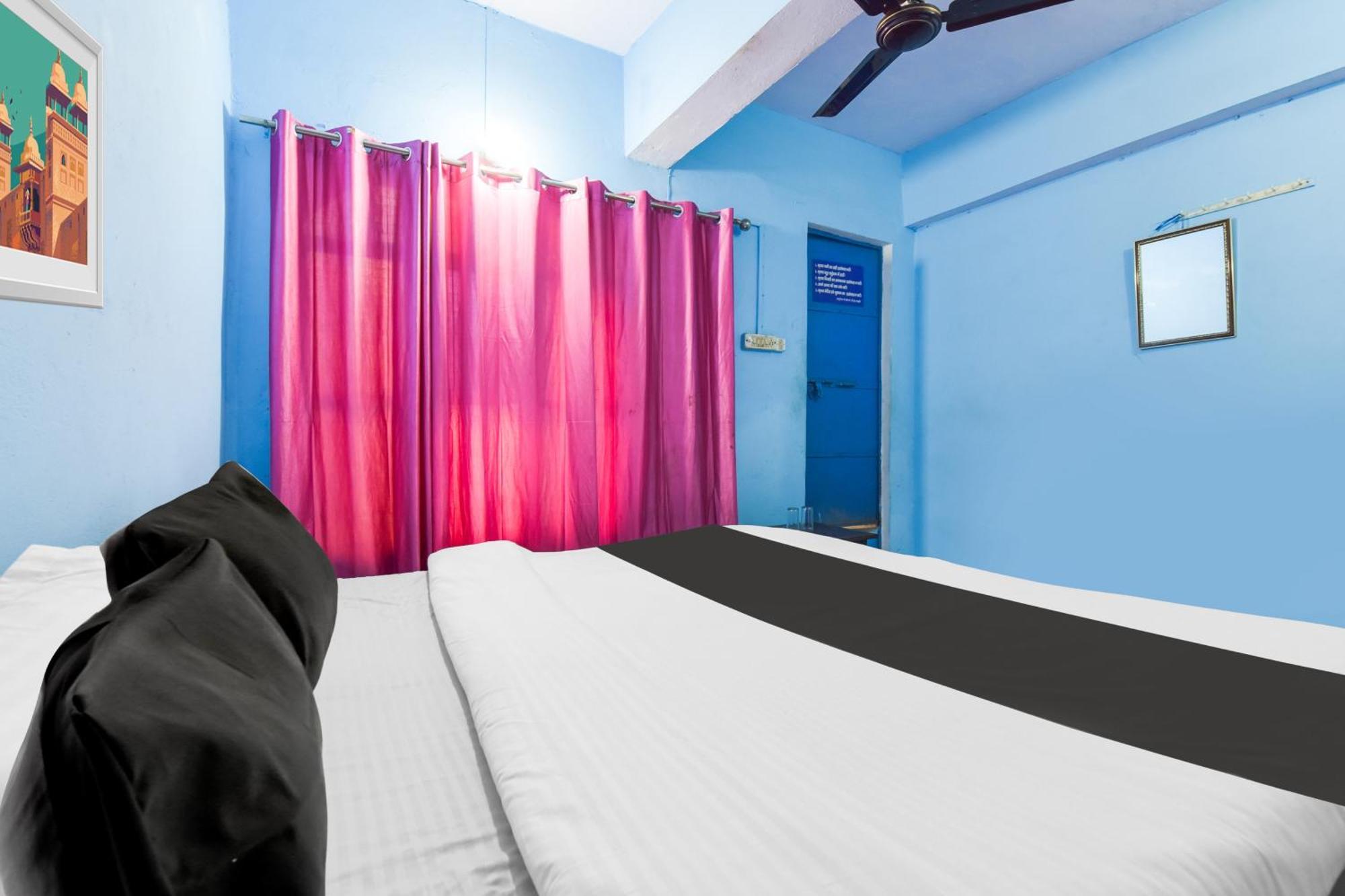 Hotel O Jk Laxmi Karnaprayāg Exteriör bild