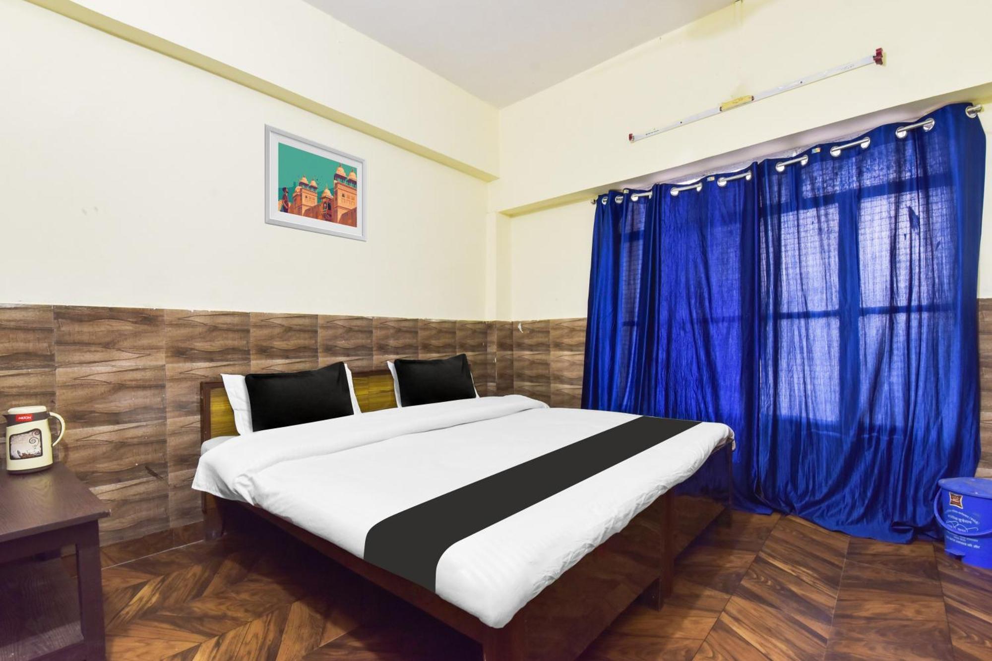 Hotel O Jk Laxmi Karnaprayāg Exteriör bild