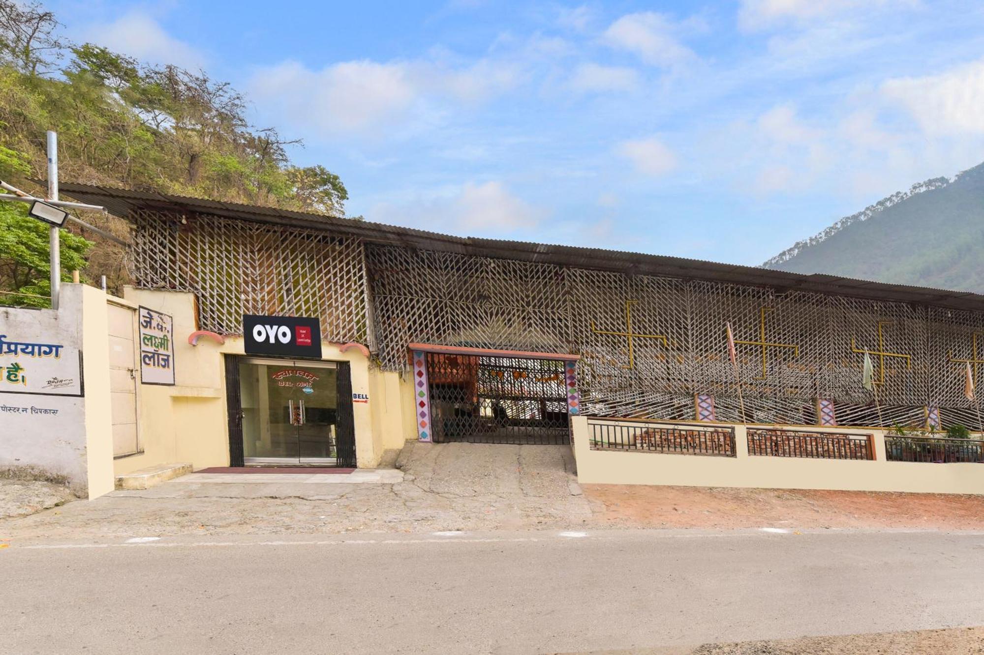 Hotel O Jk Laxmi Karnaprayāg Exteriör bild